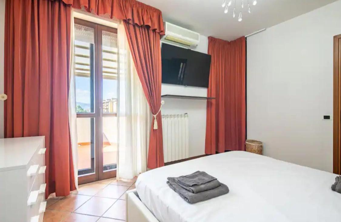 Suite Con 2 Balconi - 6 Guest Prato  Bagian luar foto